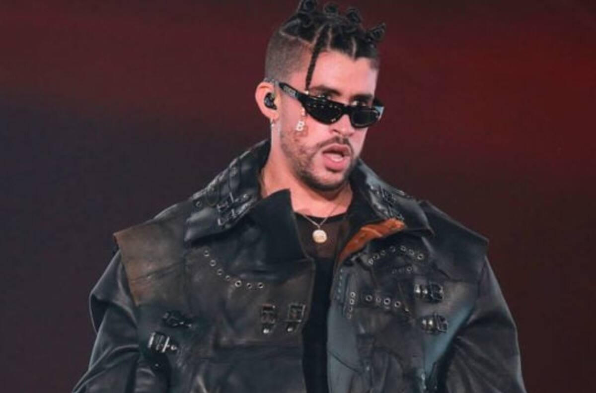 Fans de Bad Bunny que no tienen boleto ya organizaron la fiesta afuera del Estadio Azteca