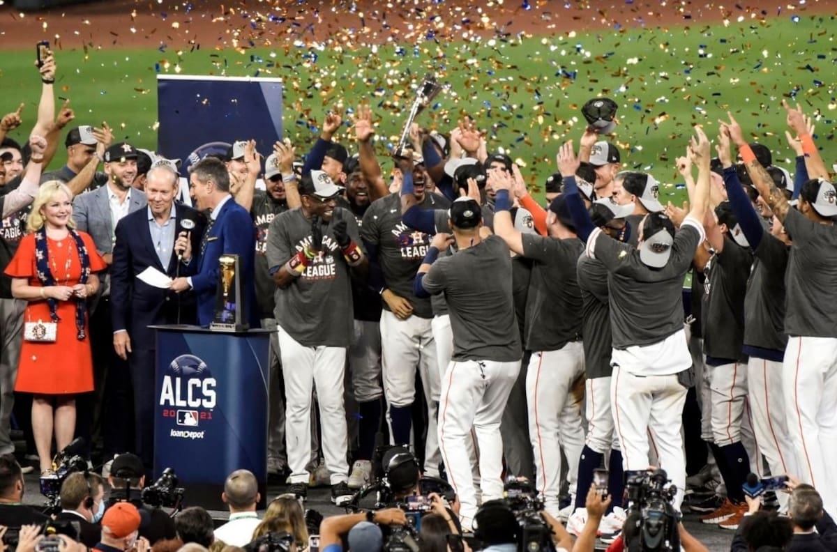 El fanático estadounidense que ganó ocho cifras por apuesta en Serie Mundial de Beisbol