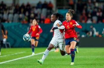 ¡Indignante! DT de selección mundialista es acusado de abuso sexual