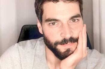 Akin Akinözü hará suspirar a sus fans, ahora en la serie "El juego de mi destino"
