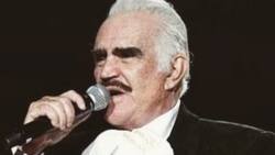 Fans de Vicente Fernández tacharon de "vieja abusona" a admiradora que lo besa en la boca