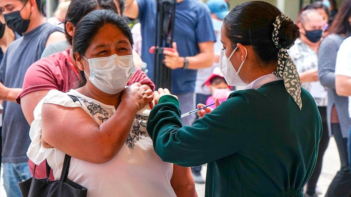 Rezagados: Conoce fechas, sedes y requisitos para vacunarte contra covid-19 en la CDMX