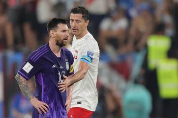 Robert Lewandowski reveló lo que dijo Messi tras incómodo momento en el Mundial de Qatar 2022