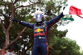 Checo Pérez festejó victoria del Gran Premio de Mónaco con expresidente de México