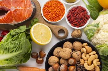 ¿Cansada, sin energía, con dolores de cabeza? Estos alimentos ricos en hierro te ayudarán