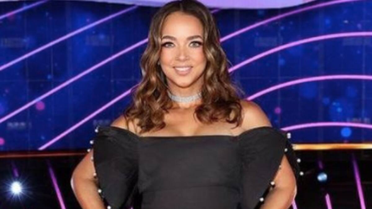 Adamari López organiza lujosa cena de Día de Acción de Gracias ¡con cubiertos de oro!