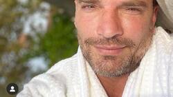 Julián Gil: en la casa soy la parte femenina porque "lavo y plancho"