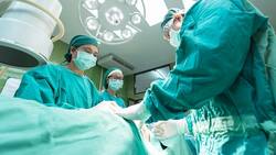 ¡Increíble! Hospitalizan a niño de 4 años por una hernia y doctora le hace vasectomía