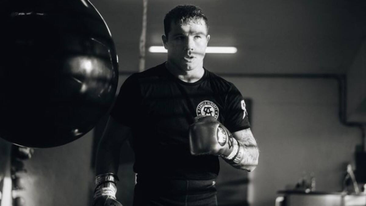 Canelo Álvarez abre la puerta a una pelea con Jake Paul