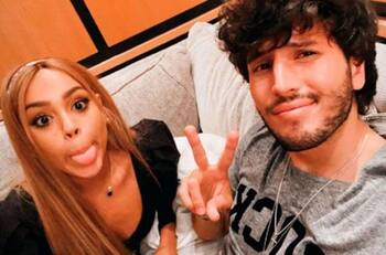 ¿Confirman su amor? Danna Paola y Sebastián Yatra aparecen muy felices y cariñosos en Madrid