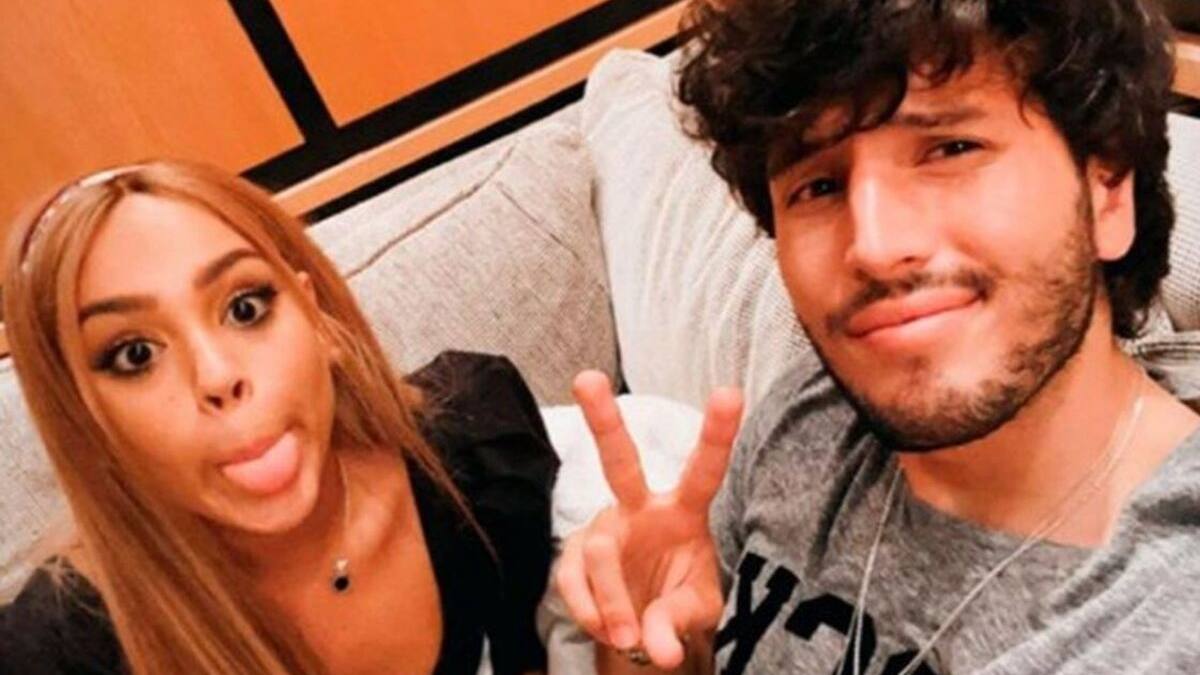 ¿Confirman su amor? Danna Paola y Sebastián Yatra aparecen muy felices y cariñosos en Madrid