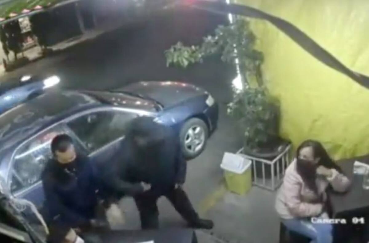 Video: El violento asalto a comensales en una cafetería en Ecatepec