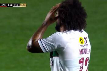 VIDEO | Escalofriante: Marcelo expulsado entre lágrimas tras lesionar de gravedad a jugador de Argentinos Juniors