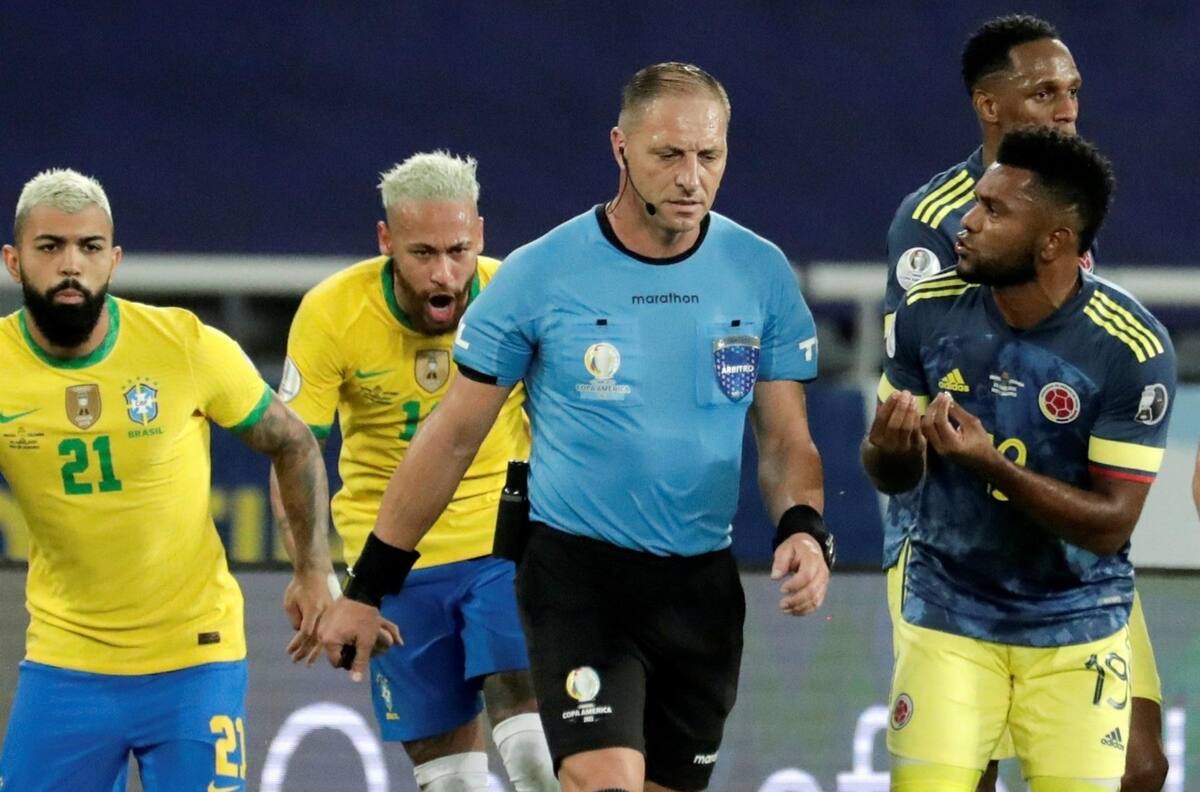 Colombia solicitó "suspensión inmediata" a Pitana por polémica ante Brasil