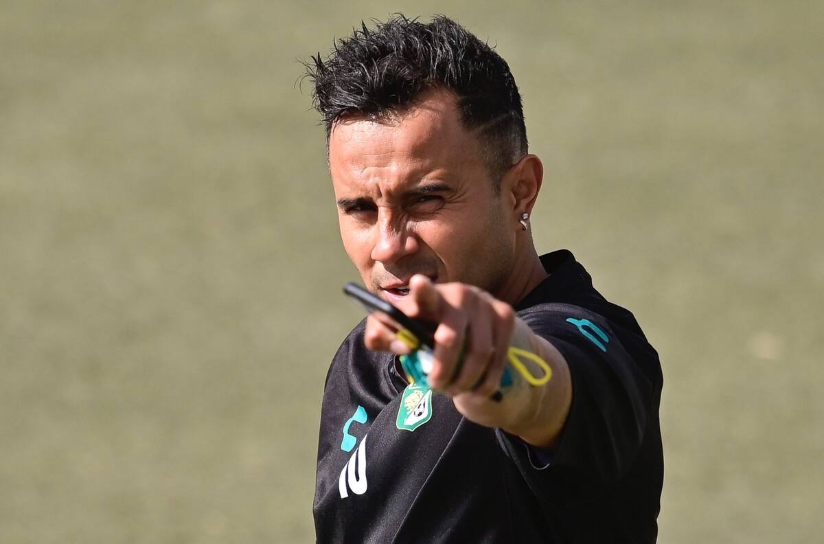 Vecinos de Luis Montes, jugador de León, lo denuncian por fiestero