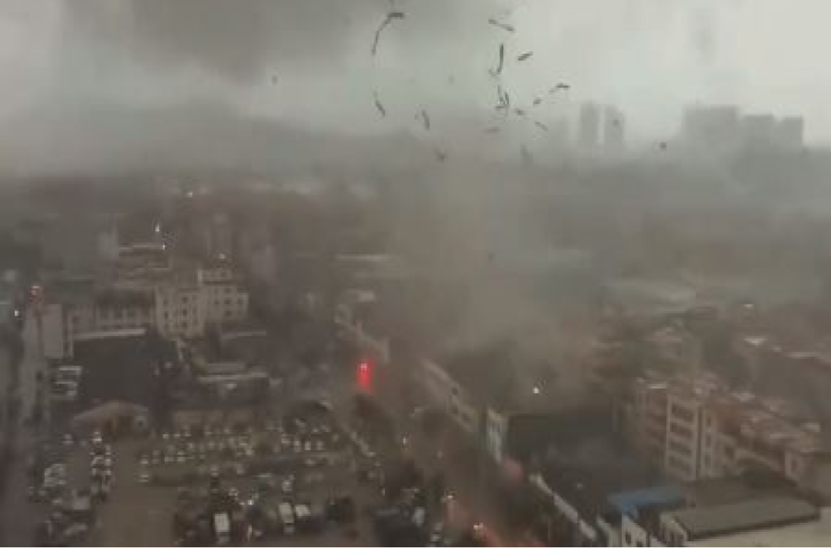 VIDEOS | Impactantes imágenes del tornado que azotó Foshan, China