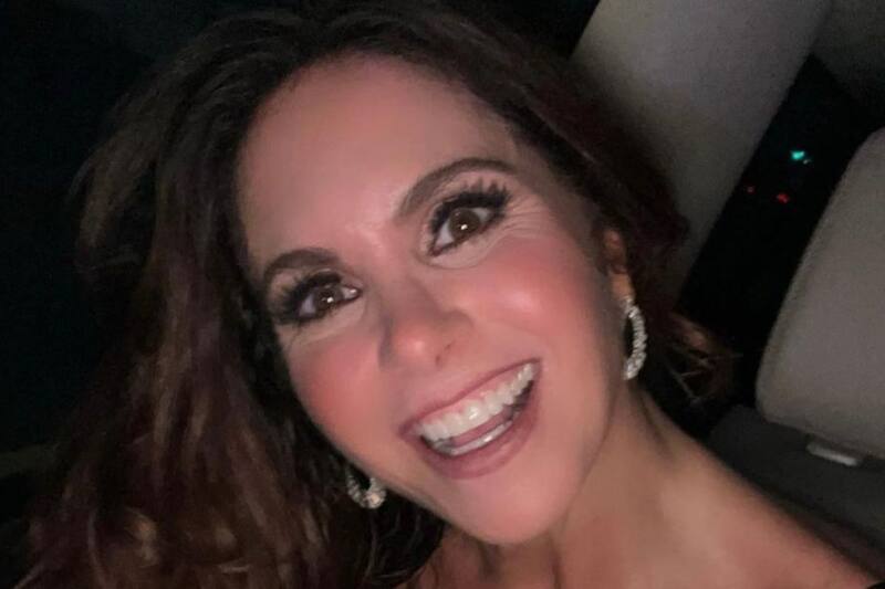 Lucero Mijares reacciona a los rumores de que sus padres son de nuevo pareja