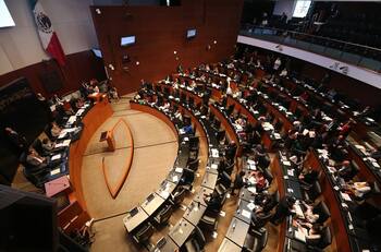 "Fast track": Senado aprueba ley eléctrica propuesta por AMLO