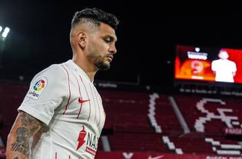 ¡Oficial! Sevilla anunció el fichaje de Tecatito Corona