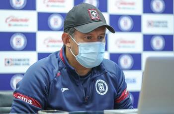 Se lo contó a sus jugadores: La historia de la fallida renuncia de Juan Reynoso a Cruz Azul