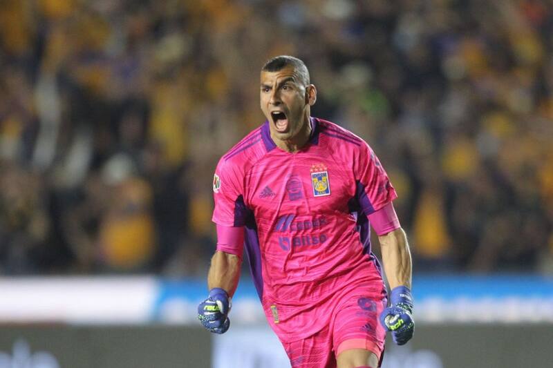 El guardameta de Tigres está a nada de meterse a los libros de historia de la Liga MX