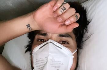 Carlos Salcedo Positivo por COVID-19: La esta pasando mal