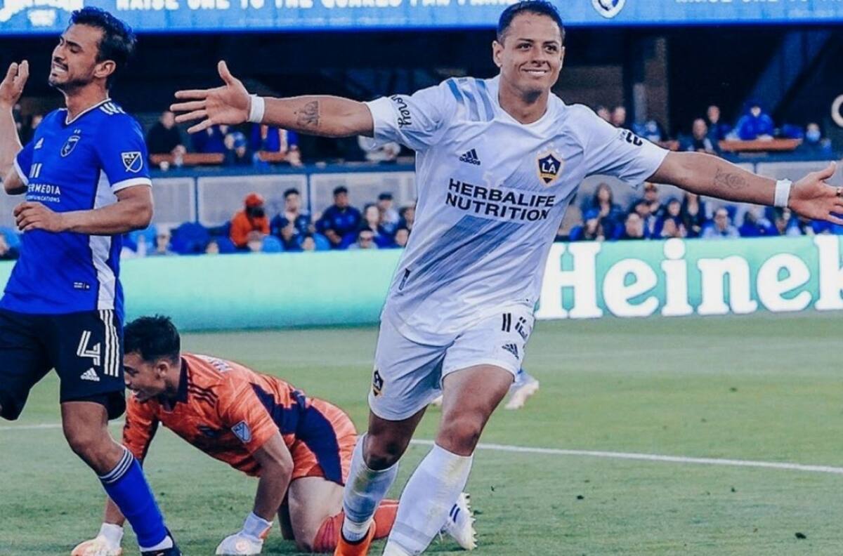 Sara Kohan acusa de padre ausente a 'Chicharito' Hernández