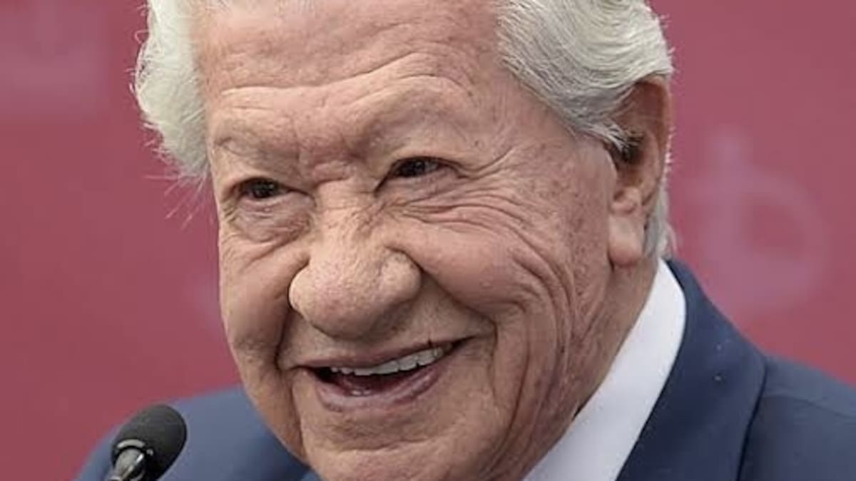A sus 97 años, Ignacio López Tarso sueña con llegar al siglo de vida y y volver a pisar un escenario