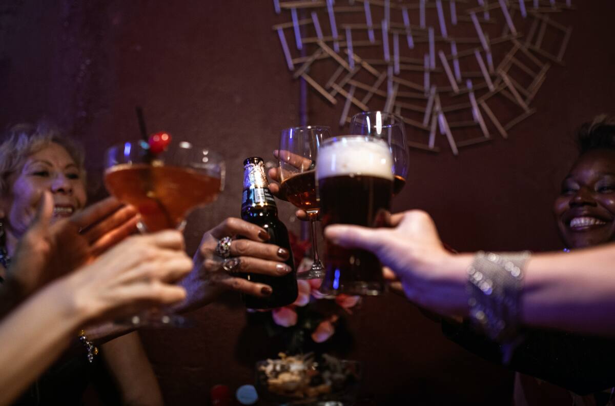 Día Internacional de la Cerveza: Estos son algunos beneficios de consumir esta bebida