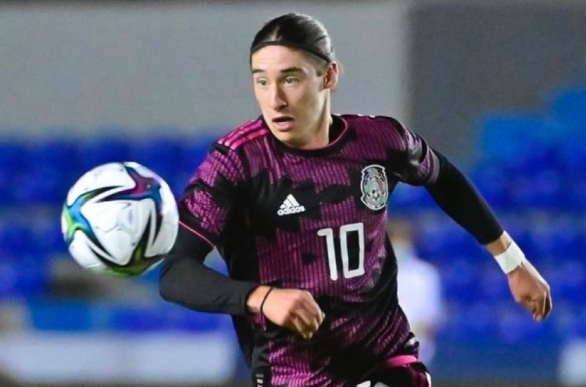 Padre de Marcelo Flores dice que tiene lo necesario para estar en la Selección Mayor