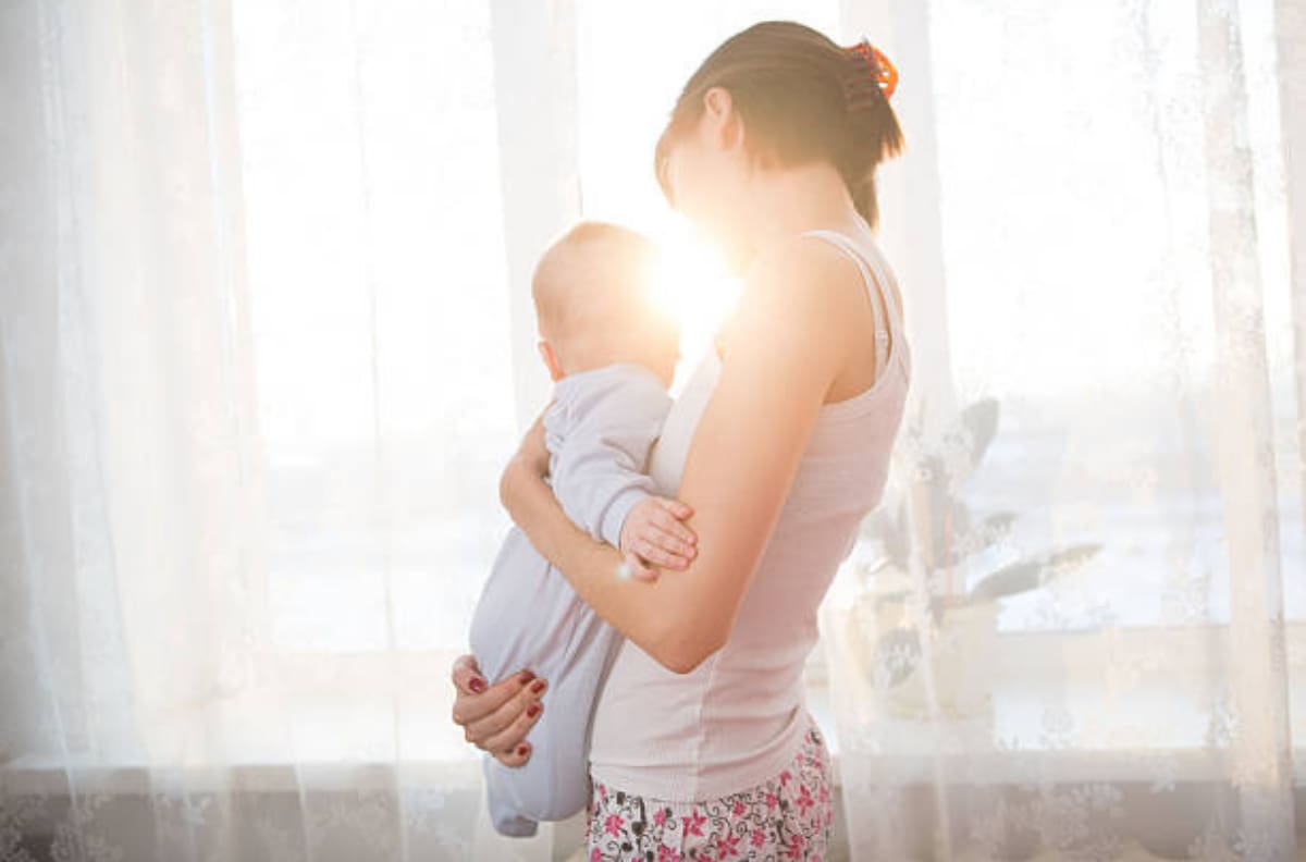 Maternidad: ¿Los bebés deben tomar baños de sol?