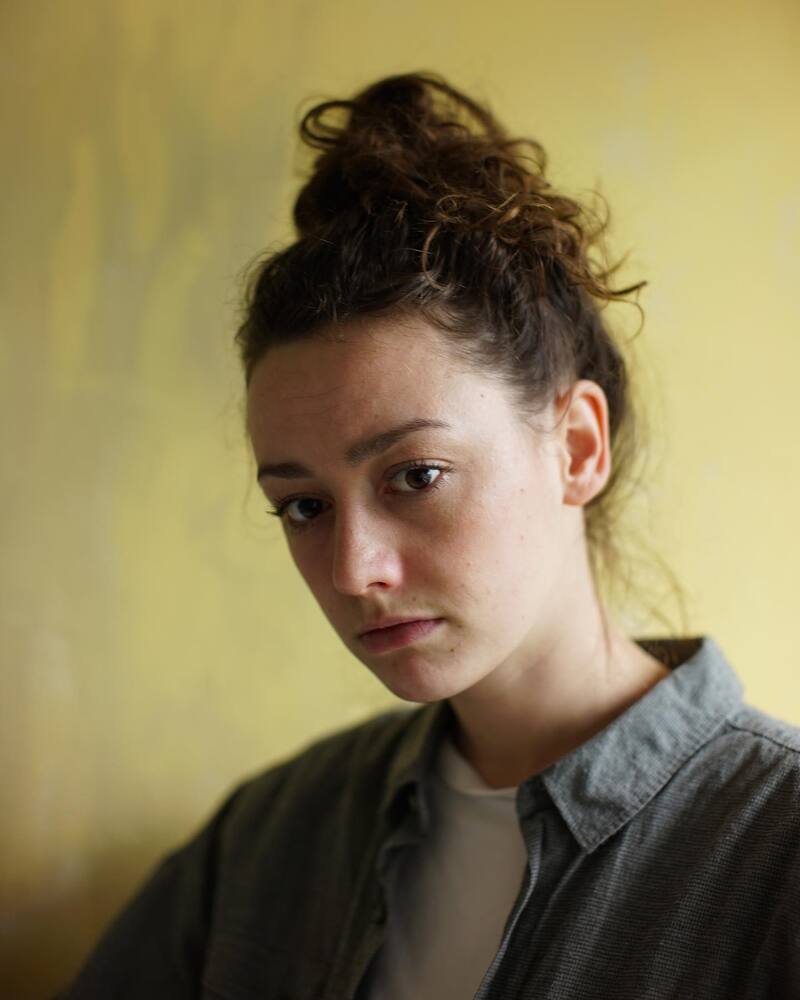 es Anouk en "Mar de Fondo" de Netflix