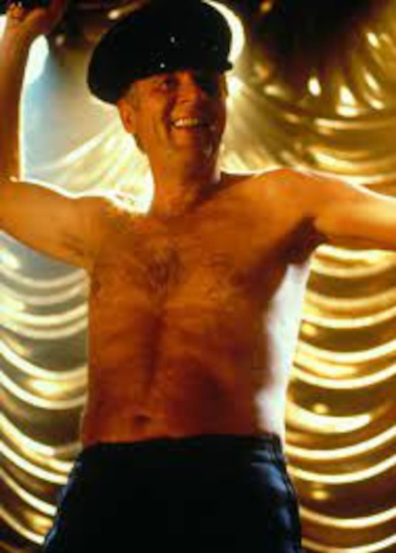 Tom Wilkinson como Gerald en "Todo o Nada"