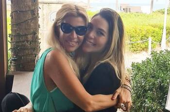 Beatriz Pasquel visita a Frida Sofía en Miami por su nominación a los Premios Juventud