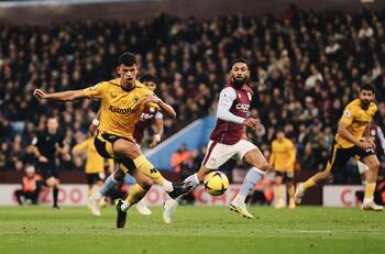 Wolves consigue amargo empate ante el Aston Villa y Raúl Jiménez se quedó en la banca