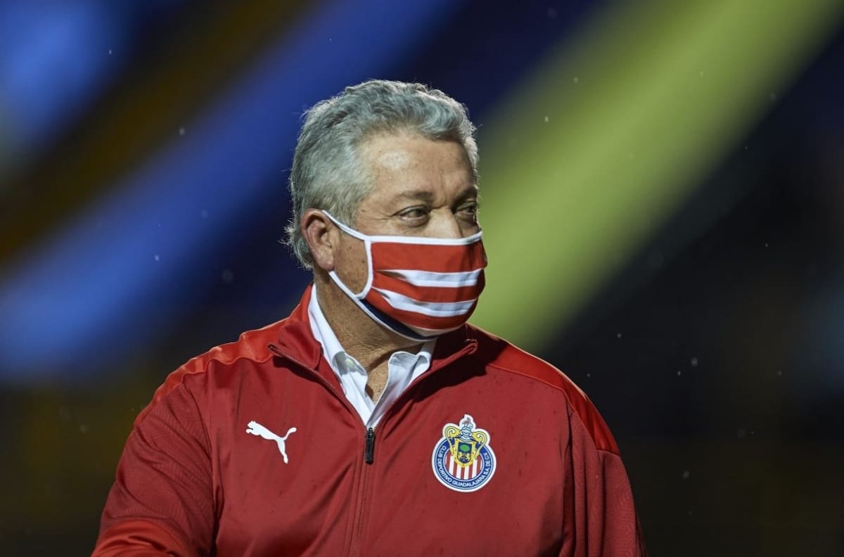 Vucetich defendió el inicio de las Chivas: "Todos los equipos tenemos pasajes con altibajos"