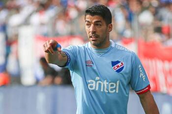 Grande de Brasil busca seducir a Luis Suárez y alejarlo de Cruz Azul