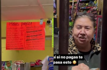 “¡Son una bola de sinvergüenzas!”: Señora expone en su tiendita a las personas que le deben | VIDEO