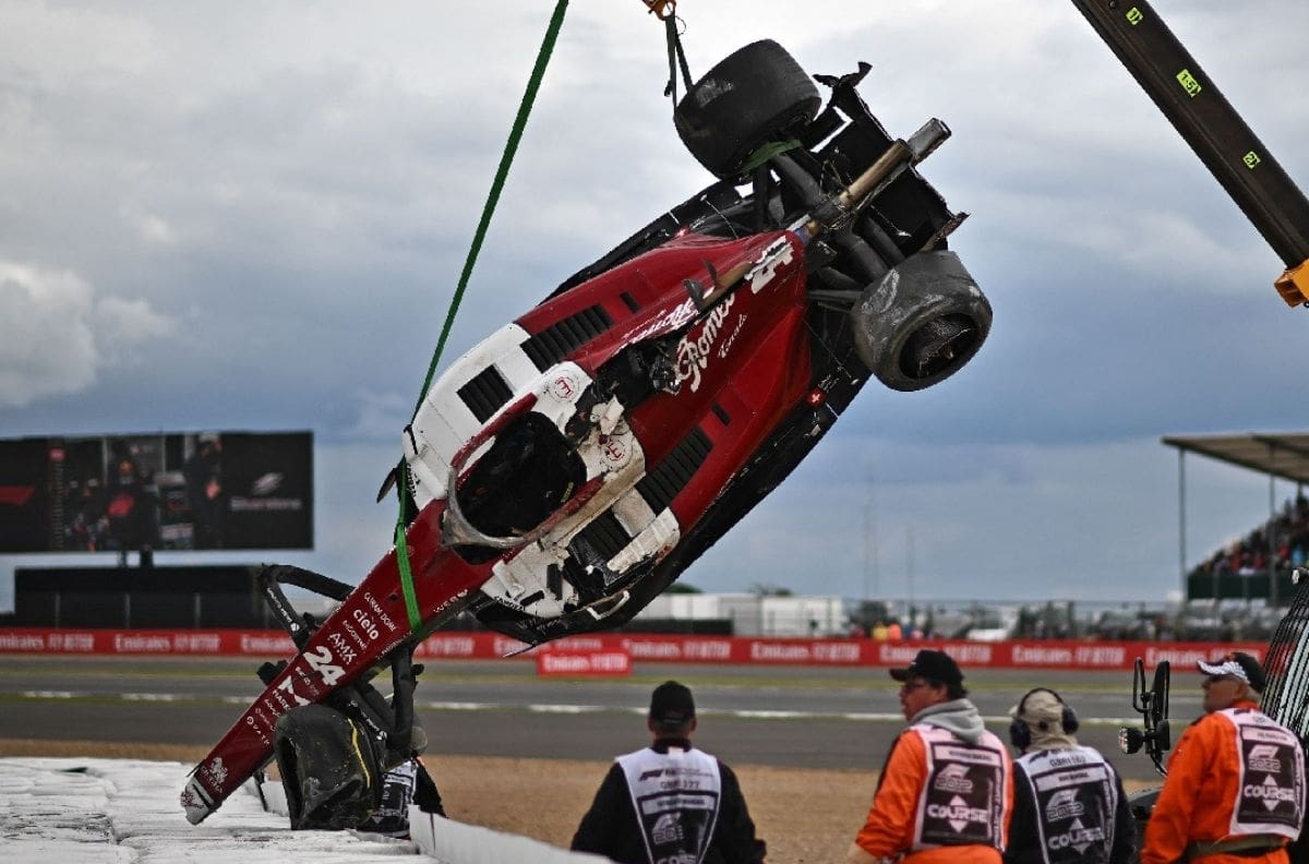F1: La millonaria cifra que costará reparar el monoplaza Guanyu Zhou