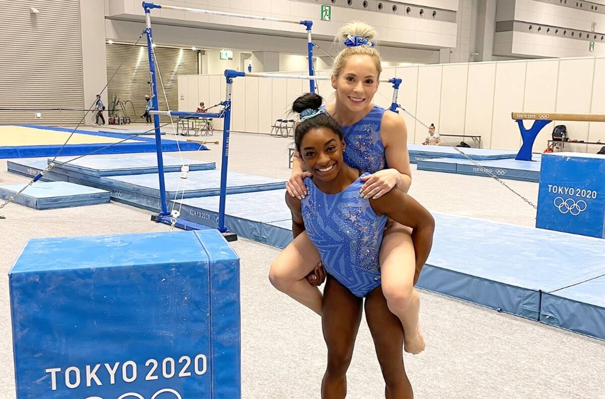 Simone Biles y el equipo de gimnasia de Estados Unidos se van de la Villa Olímpica
