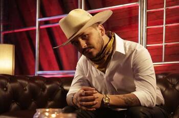 Christian Nodal revela quién es la guapa chilena que le robó el corazón