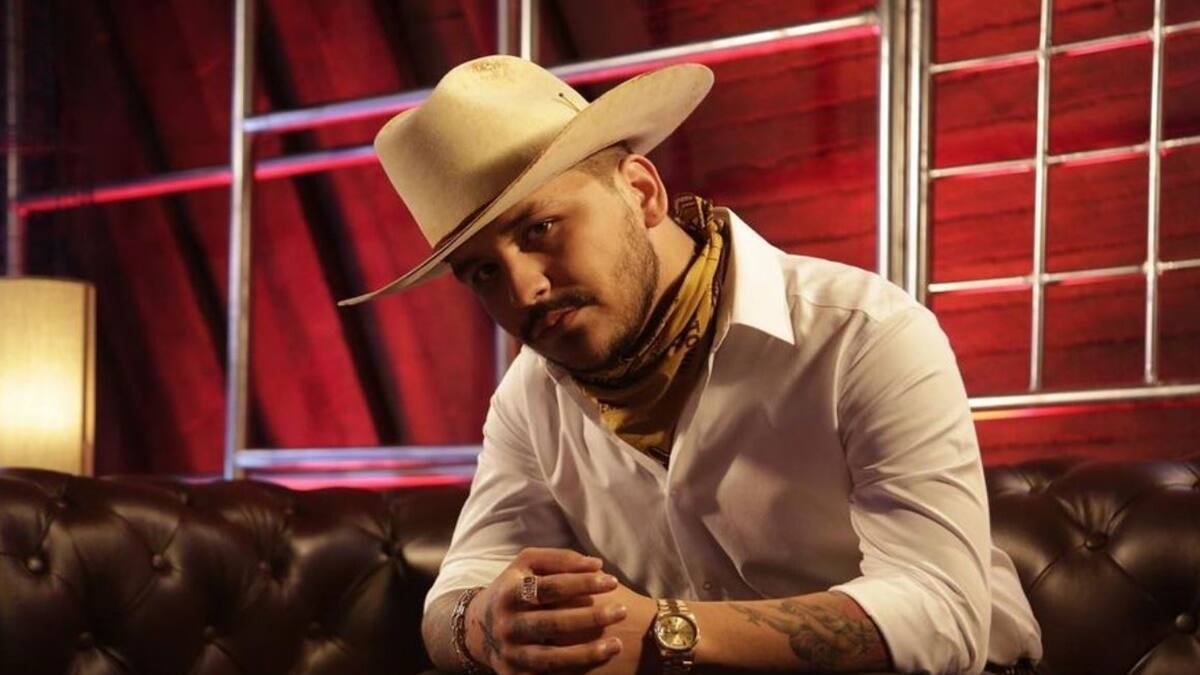 Christian Nodal revela quién es la guapa chilena que le robó el corazón