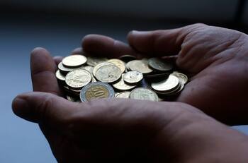 Realiza este ritual para atraer dinero a tu vida