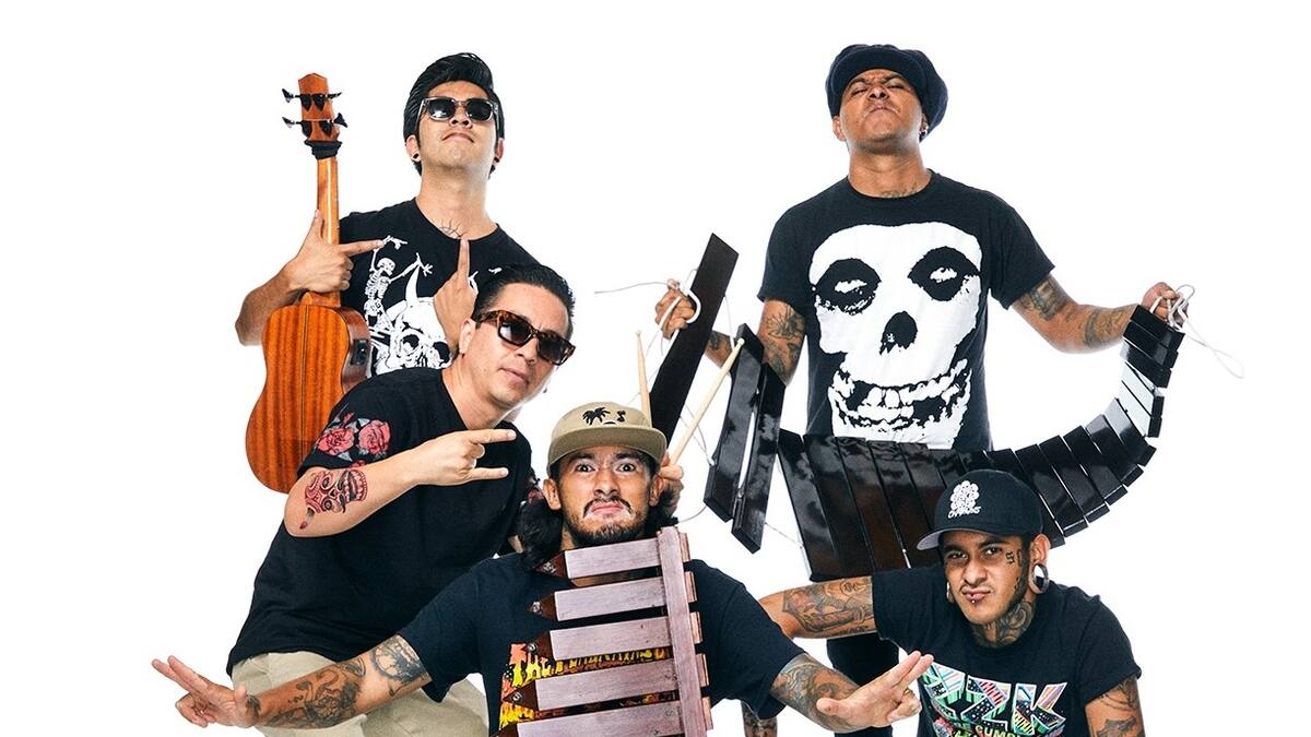 Son Rompe Pera: de tocar la marimba en las calles al escenario principal del Vive Latino