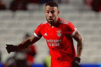 Nicolás Otamendi sufrió violento asalto junto con su familia