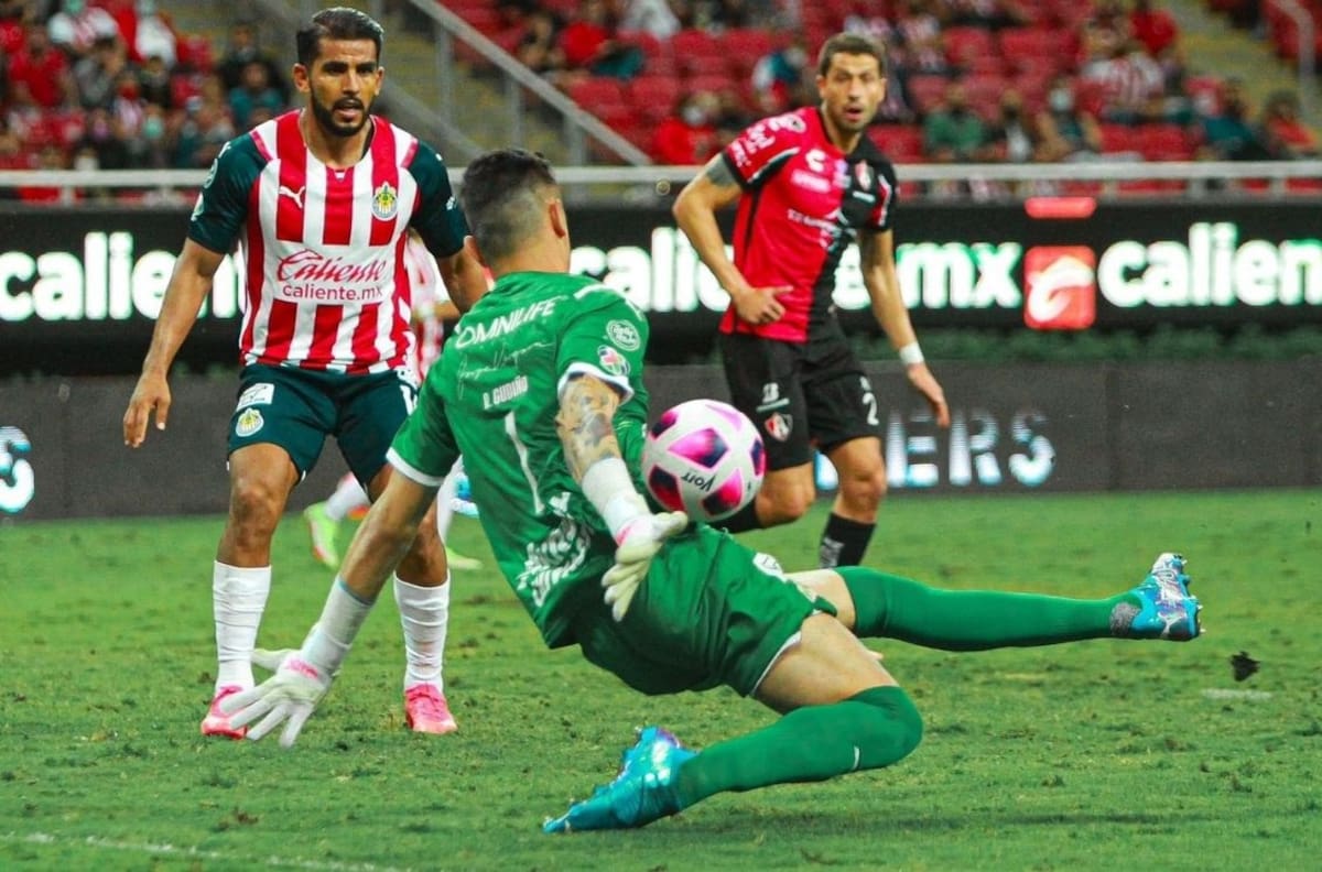 Chivas mantendría a Michel Leaño hasta el final del Apertura 2021