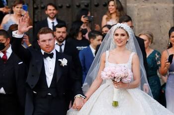 La hija de Saúl “Canelo” Álvarez usó un lujoso vestido de más de 70 mil pesos en la boda de sus padres