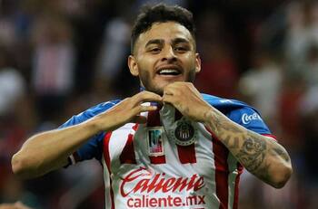 VIDEO VIRAL: El golazo de Alexis Vega en el entrenamiento de Chivas