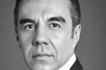 ¿Embargaron lujosa mansión a Adrián Uribe por deuda millonaria a extrabajadores?