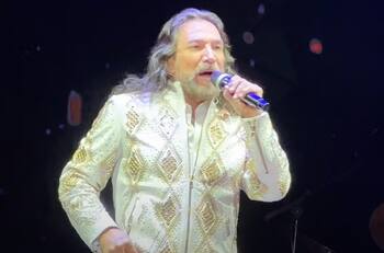(VIDEO) Marco Antonio Solís a sus 62 años sorprende con sus pasos de baile